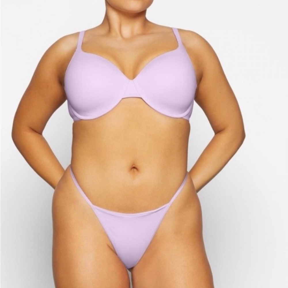 SKIMS Fits Everybody Push Up Bra in Sugar Plum Sz 40DD
